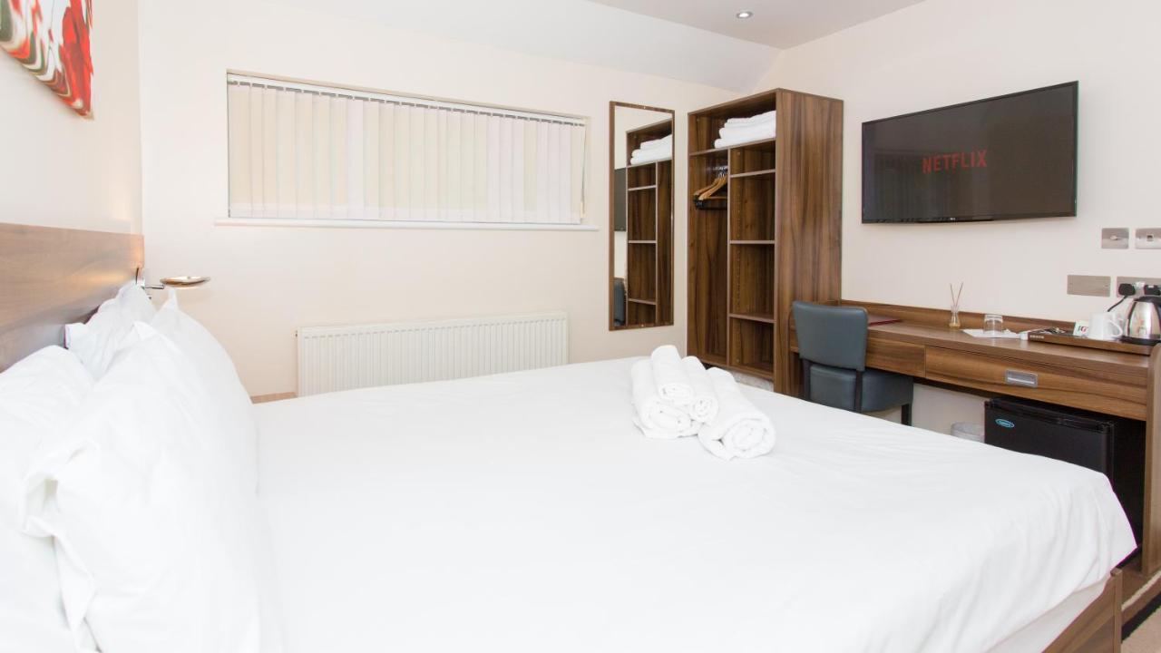 Гостевой дом Langley Nr Pinewood 4*