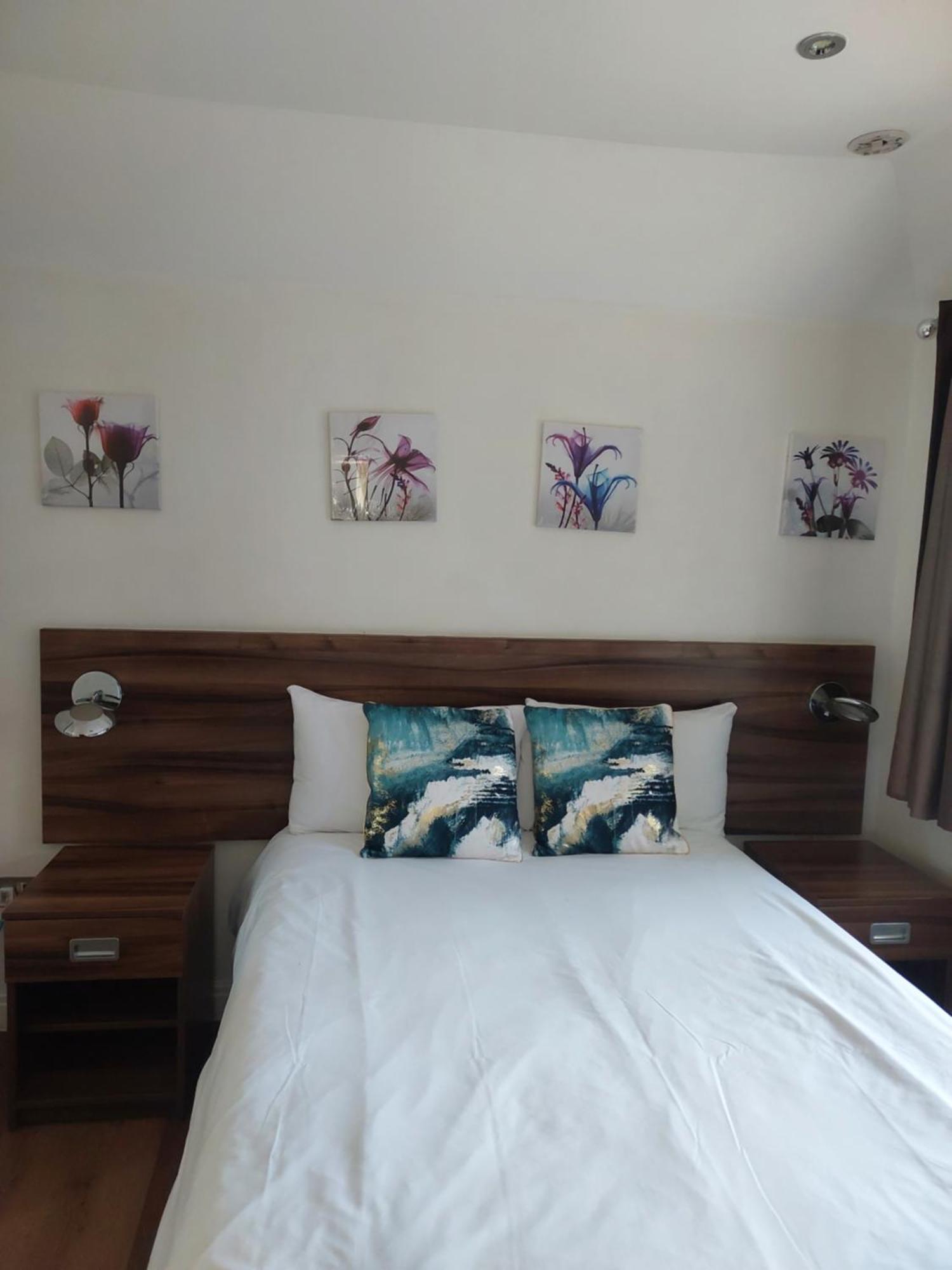 Гостевой дом Langley Nr Pinewood 4*